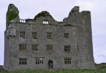 Leamaneh Castle - The Irish Place