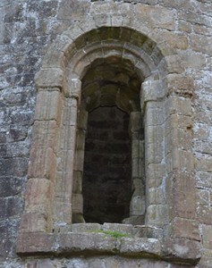 The Romanesque Doorway in Timahoe Round Tower - The Irish Place