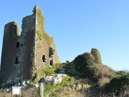 The ruins of Dunhill Castle - The Irish Place