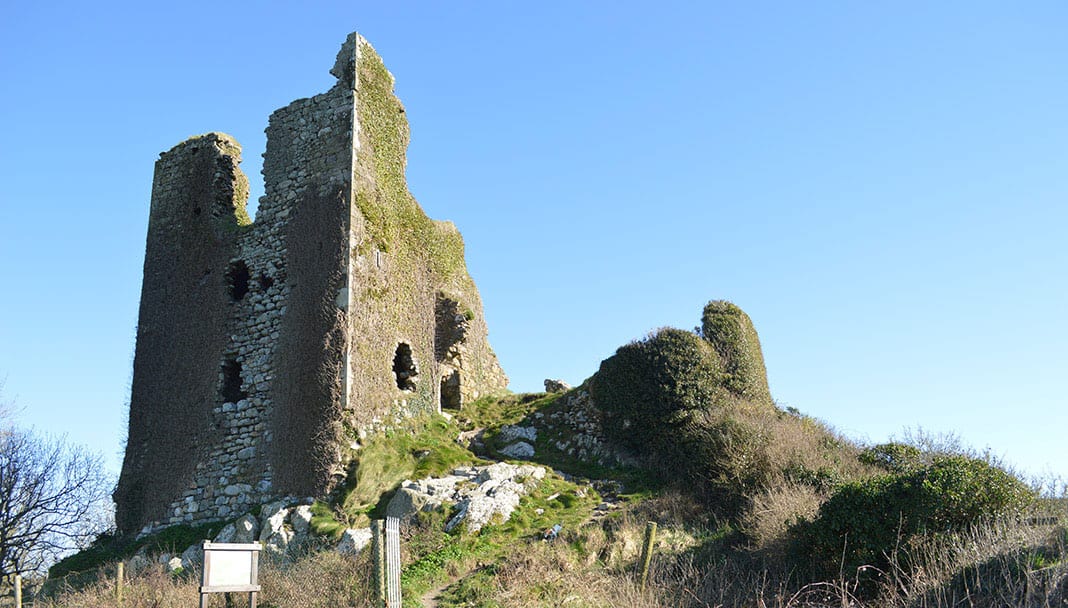 The ruins of Dunhill Castle - The Irish Place