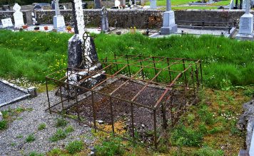 Anti-bodysnatching device still in place on grave - The Irish Place