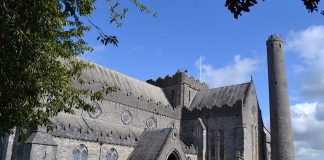 St. Canice's Cathedral and Round Tower in Kilkenny - The Irish Place