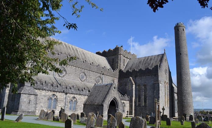 St. Canice's Cathedral and Round Tower in Kilkenny - The Irish Place