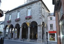 The Tholsel on High Street in Kilkenny built on the site where in 1324 Petronella de Meath was burnt at the stake - The Irish Place