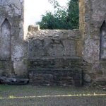 The remains of the altar with statue recesses on either side.