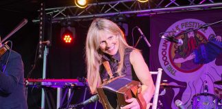 Sharon Shannon with 'The Sharon Shannon Band' at the Doolin Folk Festival 2017 - The Irish Place #doolinfest #theirishplace