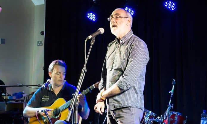 Peter Byrne (right) and Conor Mahony (left) performing on the White Horse stage at the 2017 Doolin Folk Festival for the launch of their CD, Land and Sea - The Irish Place